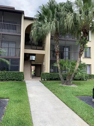 617 Sea Pine Way #D2 Photo 1