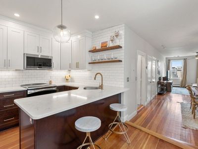 58 Myrtle St APT 5, Boston, MA, 02114