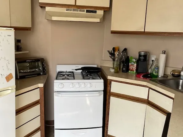 274 5th Street image 13 of 16