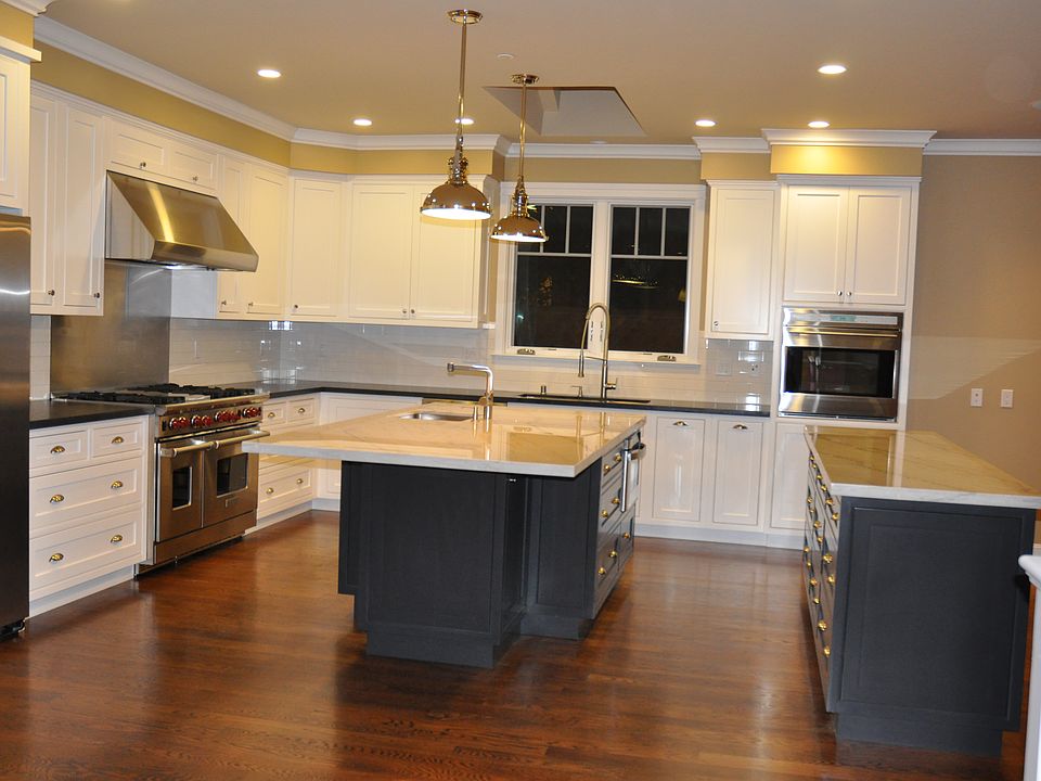 2nd image of 483 Marin Dr