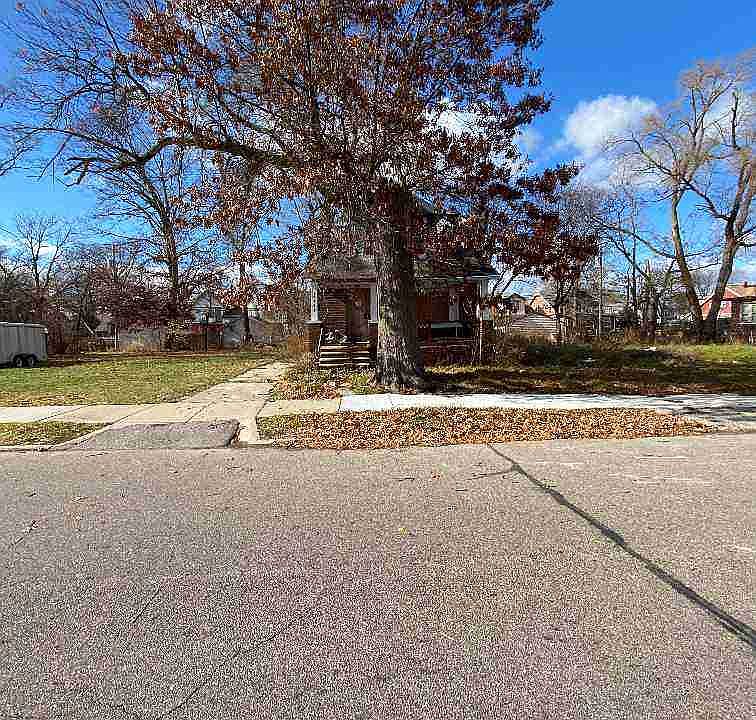15781 Cloverlawn