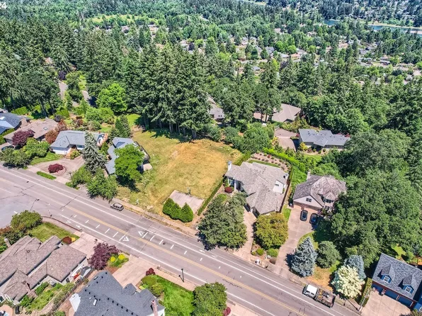 5435 Summit St, West Linn, OR 97068