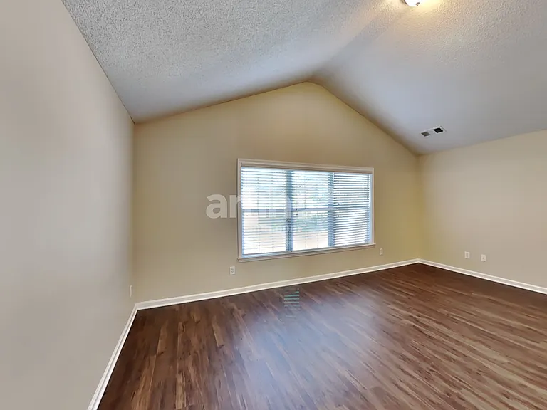3450 Ridgefair Dr — Photo 9