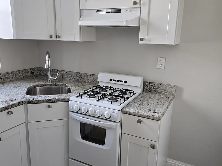 1124 Commonwealth Ave — Photo 131