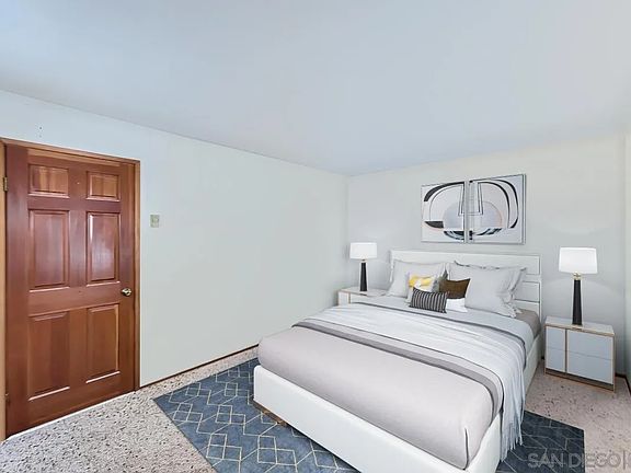 4th image of 8870 Villa La Jolla Dr Unit 210