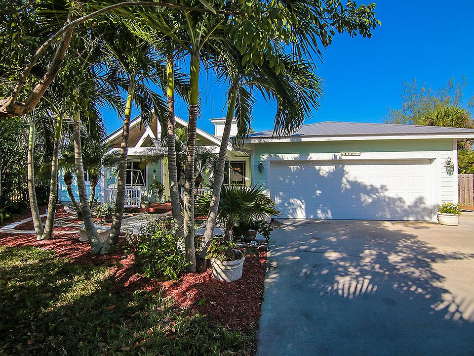1st image of 2305 NE Center Cir