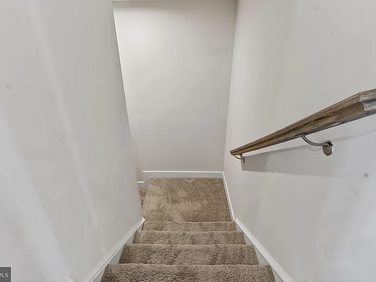 8005 Milltown Cir — Photo 40