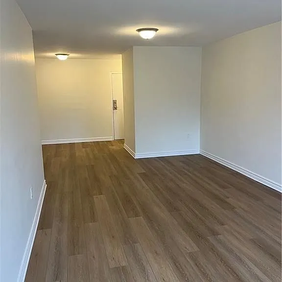 583 Mornington Ave #211 — Photo 2