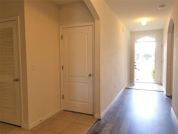 3rd image of 1116 Brenton Manor Dr