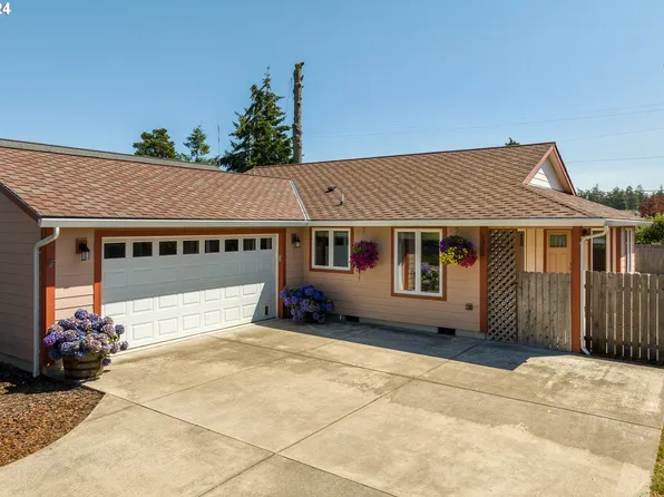 1912 18th St, Florence, OR 97439