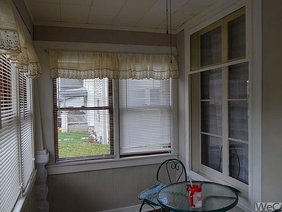 4th image of 519 E Albert St
