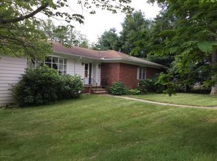 400 Valley View Dr, Dallas, PA 18612