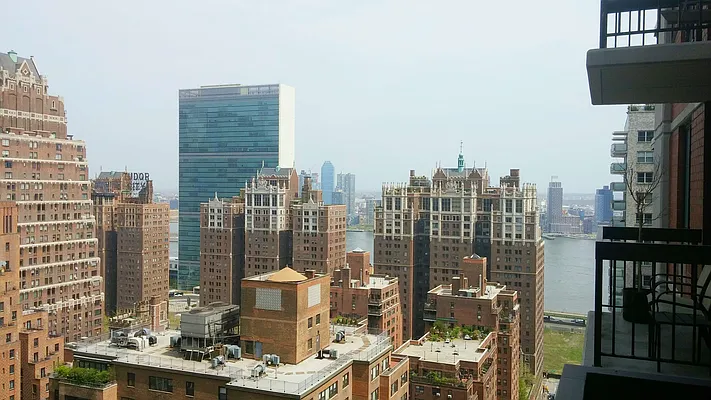 Rented by William J Farmer Inc | media 35