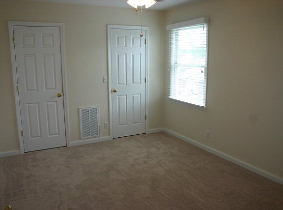 5th image of 104 Eastgate Cir