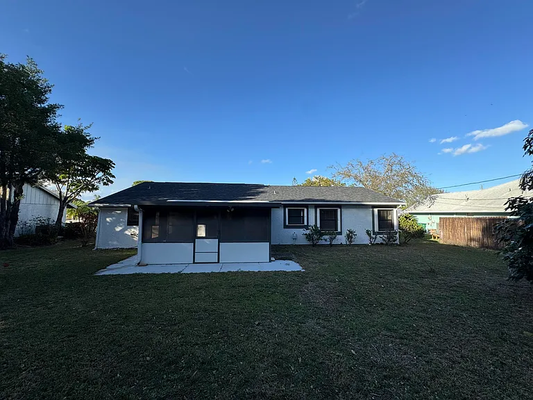 2774 SE Brevard Ave — Photo 18