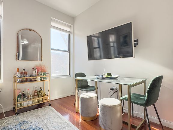 2nd image of 261 W 21st St APT 7
