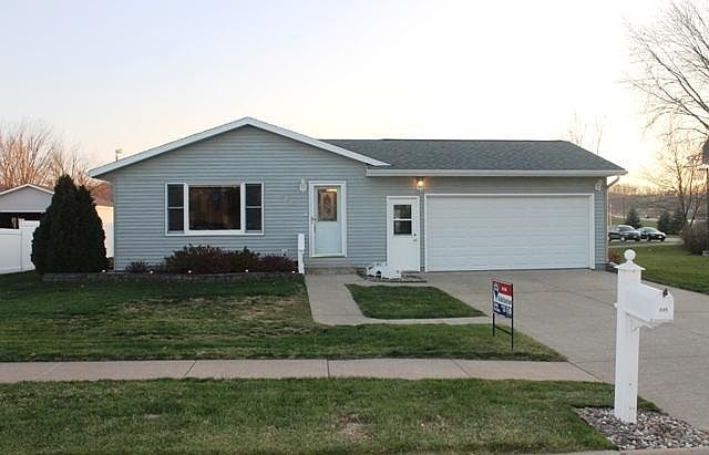 1st image of 805 Garland St E