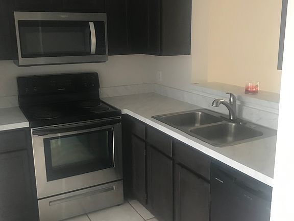 3rd image of 2238 Stonington Ave