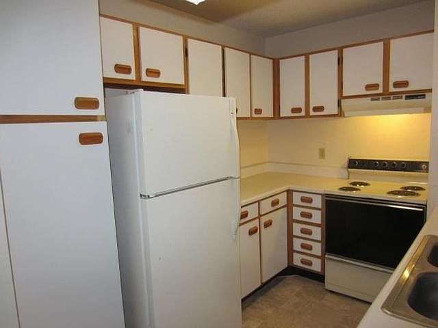 2nd image of 10505 Paces Ave APT 1637