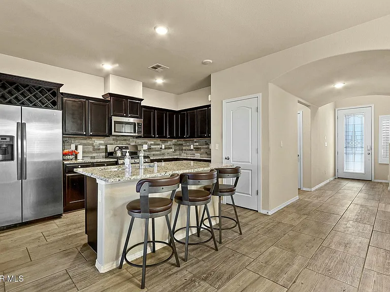 3909 Desert Dunes Dr — Photo 14