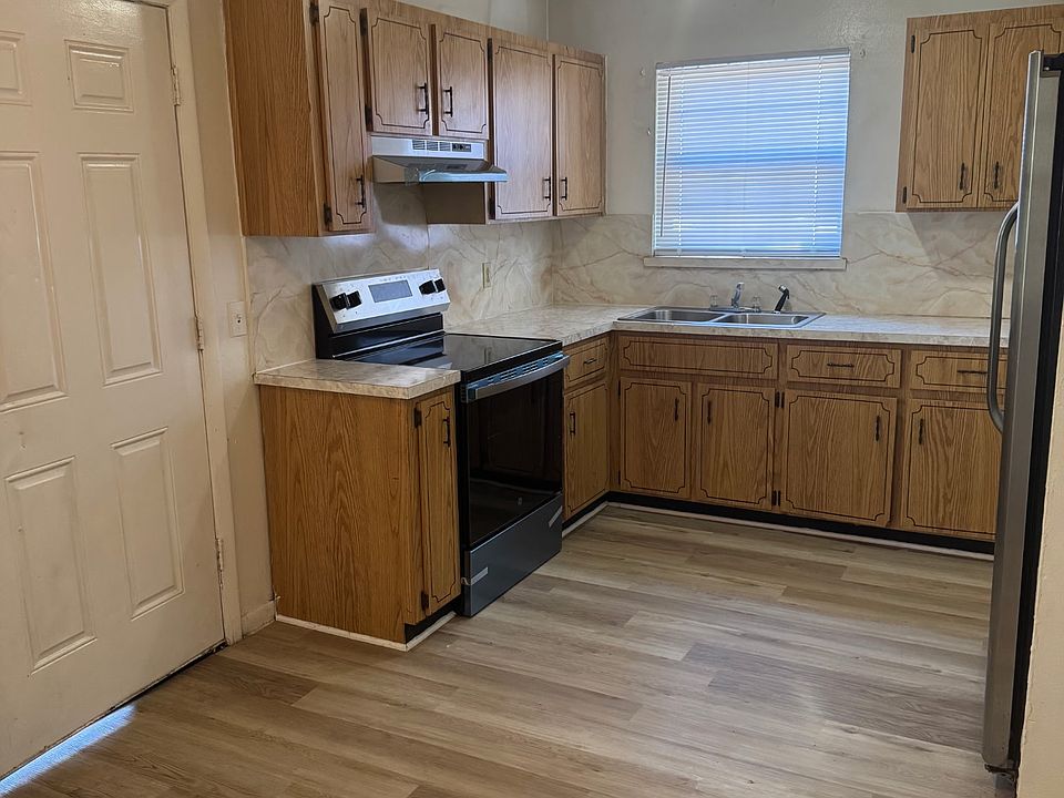 1st image of 4839 Rochdale Rd