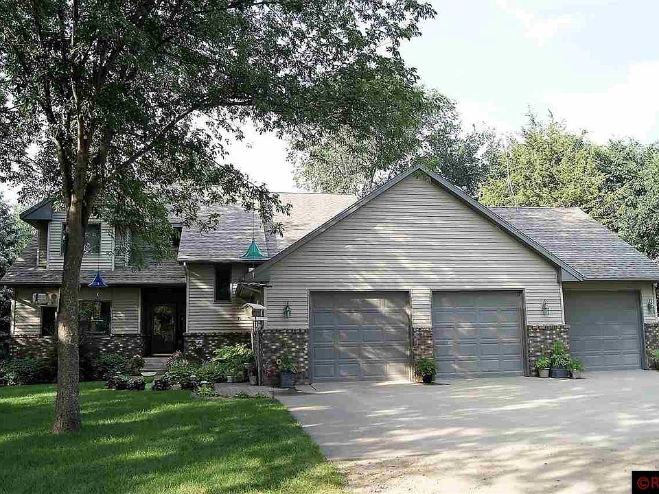 1st image of 60518 Valley Hills Dr