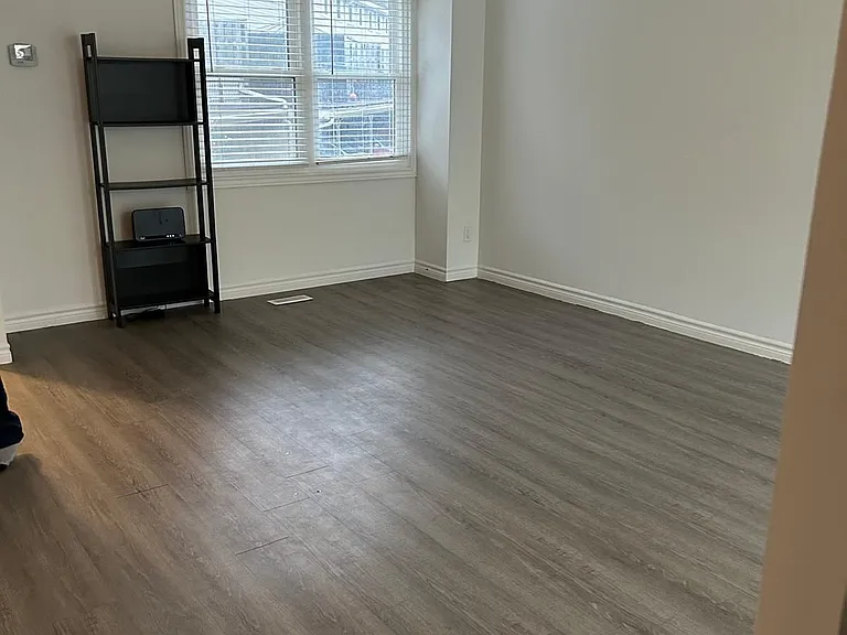 420 Pioneer Dr #3 — Photo 17