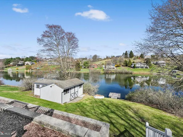 457 Wynonah Dr, Auburn, PA 17922