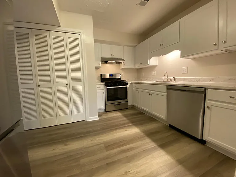 1454 Bellemeade Ct SW #B — Photo 3