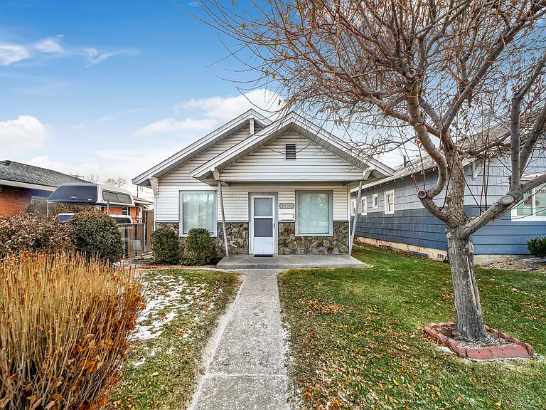 1843 Overland Ave — Photo 14
