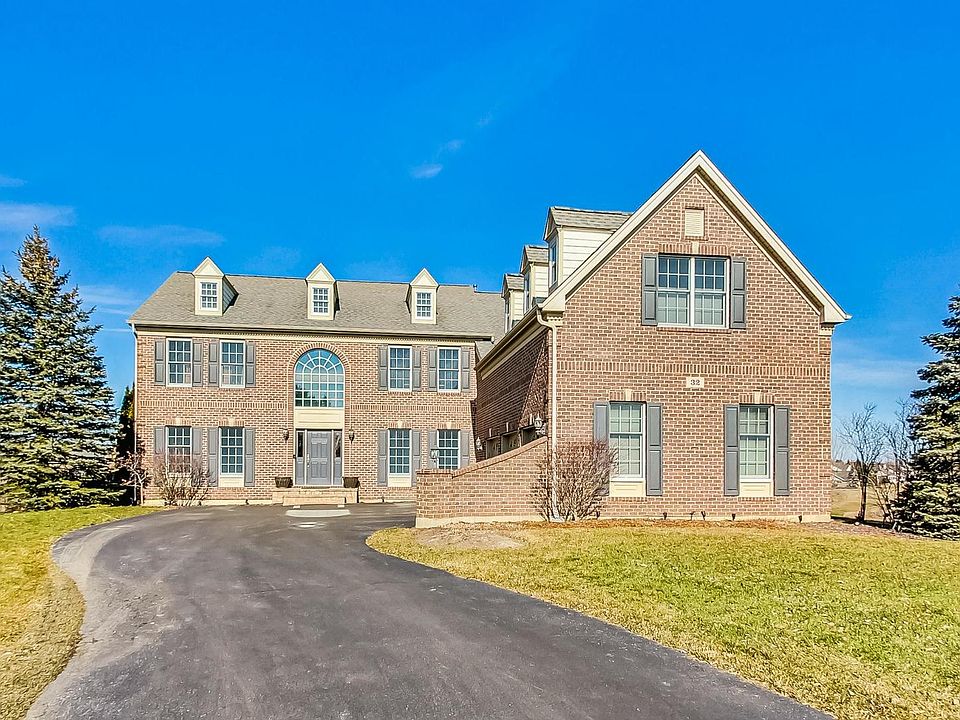 1st image of 32 Doral Dr