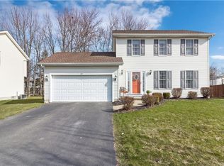 64 Azure Pine Ct, Amherst, NY 14228