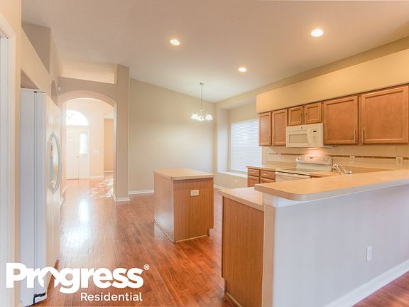 4th image of 13609 Sigler St