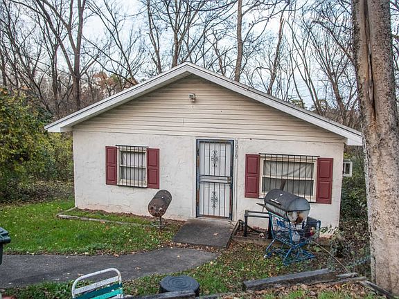 4th image of 3919 Blanchard St