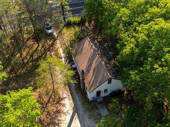 3rd image of 988 New Brooklyn Rd