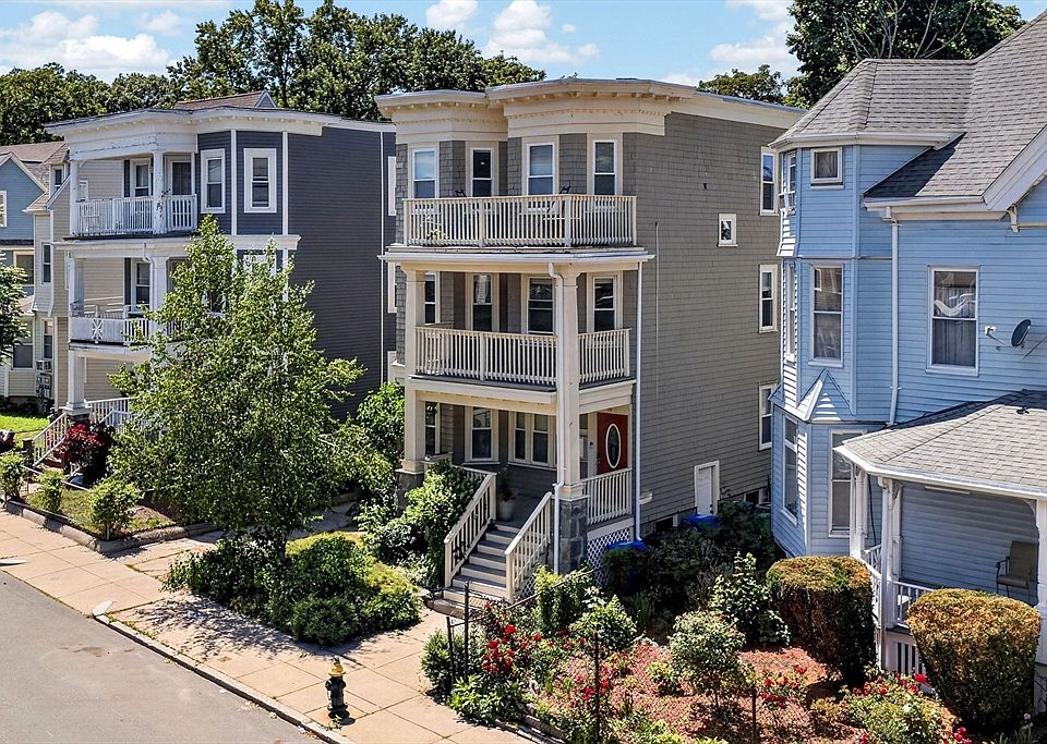 1st image of 19 Rill St #2