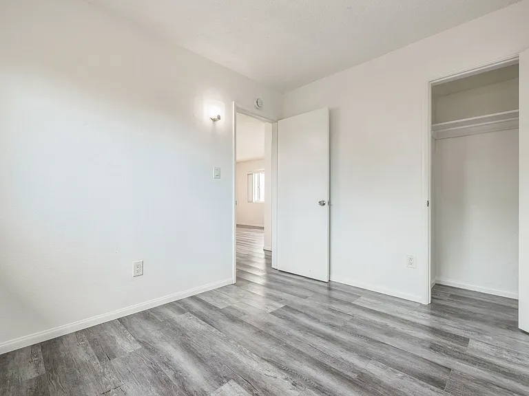 520 S. Desert View Drive — Photo 18