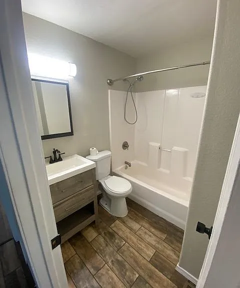 979 Mercury Way — Photo 12