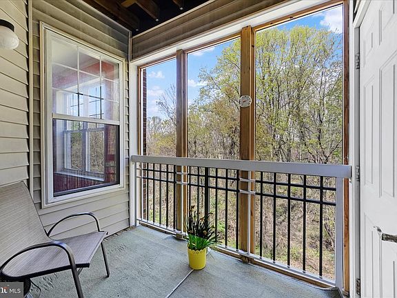 2nd image of 1302 Scottsdale Dr Unit 176