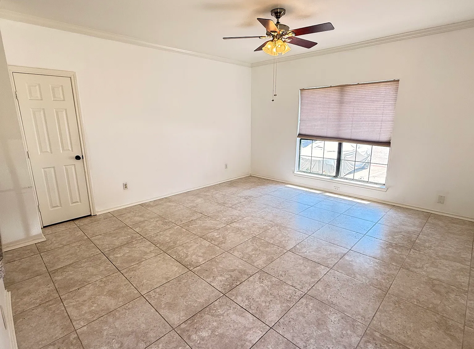1 bed, 713 sqft, $1,600 — Photo 4