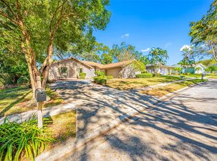695 Sandy Hook Rd, Palm Harbor, FL 34683
