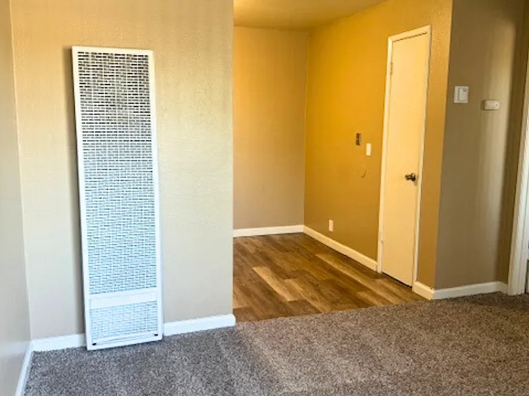 2433 Country Club Blvd — Photo 4