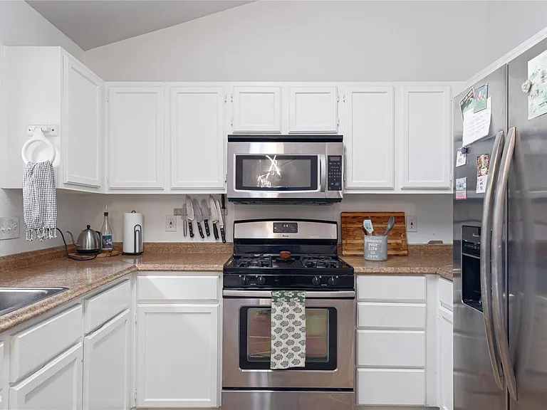 8812 United Kingdom Dr — Photo 14