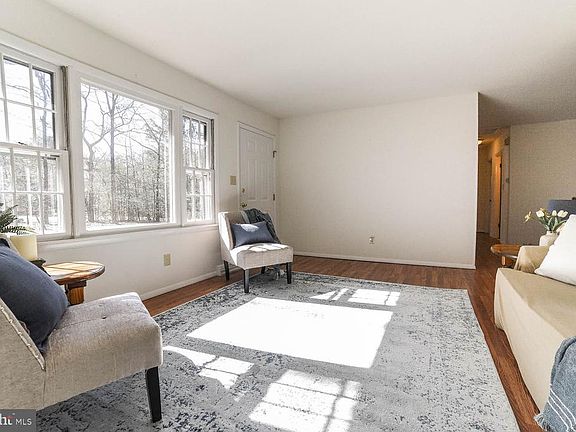 2nd image of 21943 Park Dr