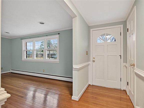 4th image of 4633 Copperfield Rd