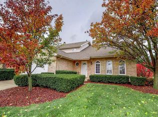 11818 Brookshire Dr, Orland Park, IL