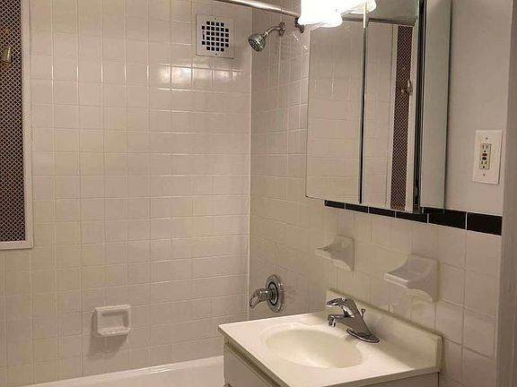 5th image of 146 5th Ave APT 7C