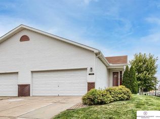 2334 Dodge St, Lincoln, NE 68521