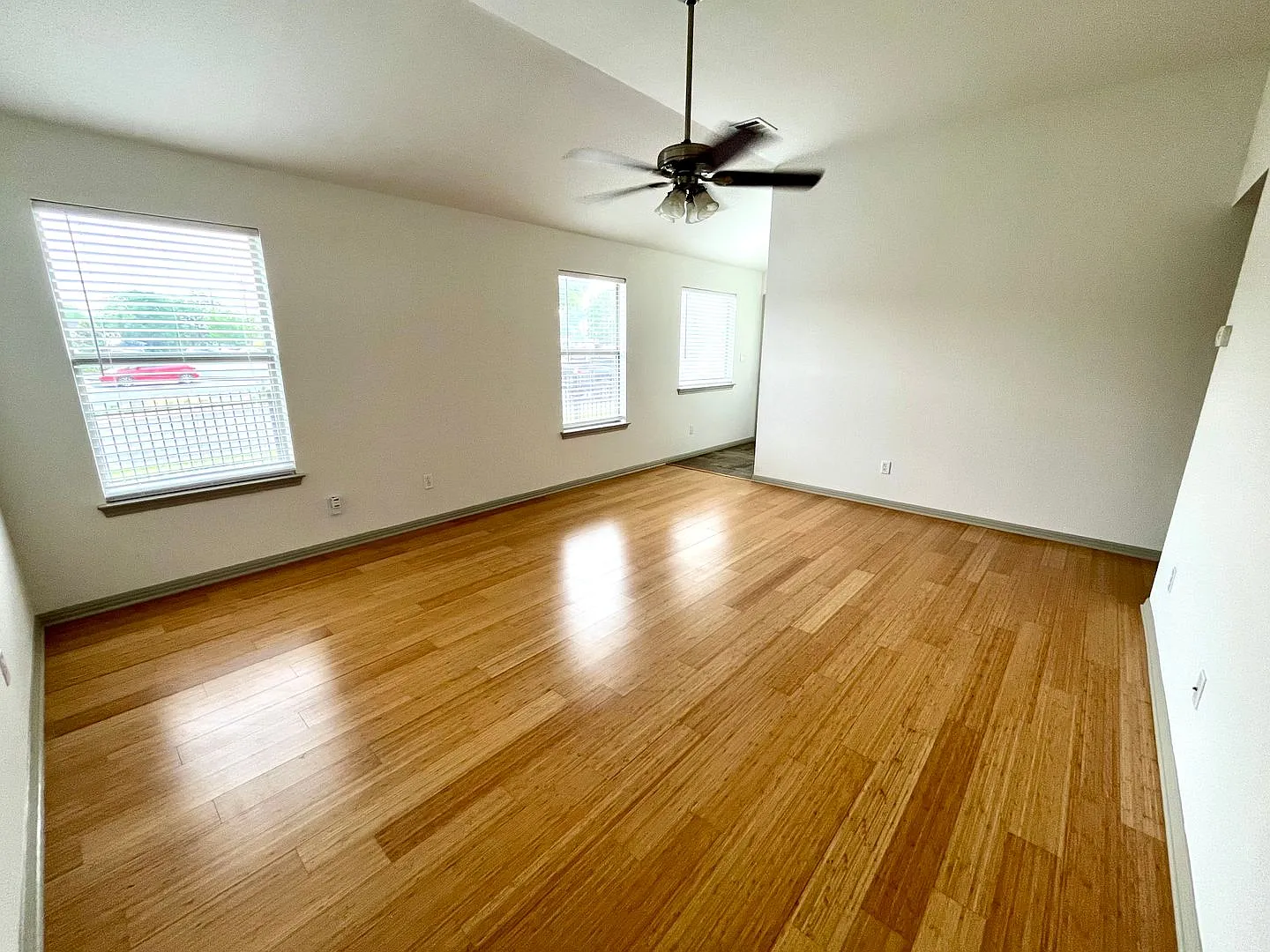 5414 Grover Ave — Photo 3