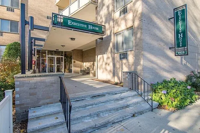 1025 Hancock St #12L — Photo 8